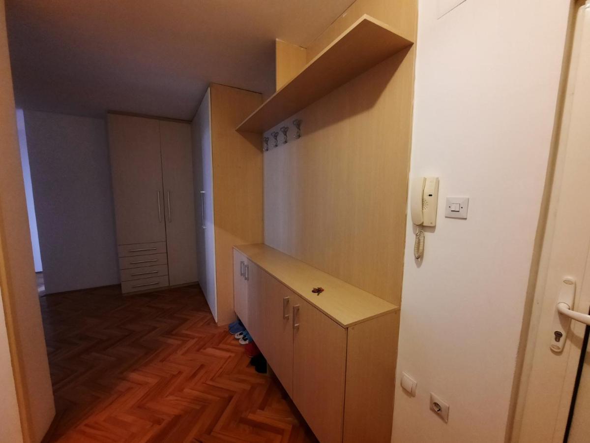 Apartman Lan - Free Parking Vranje Ngoại thất bức ảnh